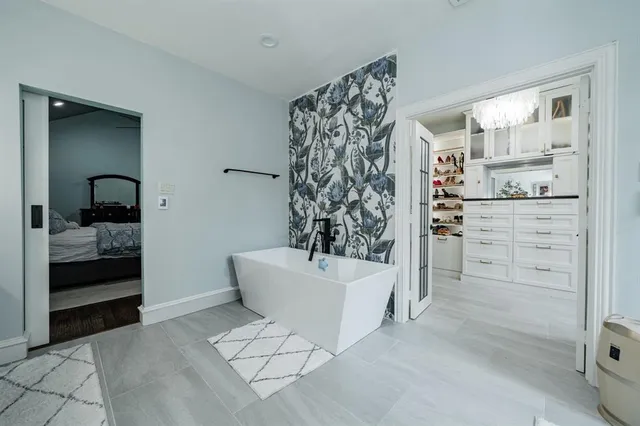 $6,750 | 5517 Longview Street, Dallas, TX 75206