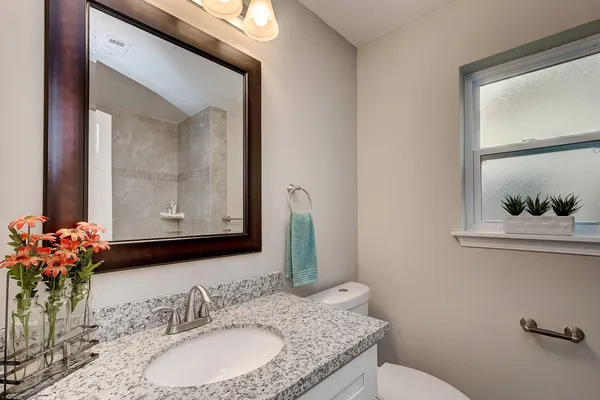 $2,500 | 158 Bluebonnet Street, Sugar Land, TX 77478