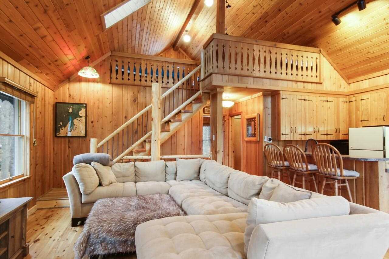 4469 Hemlock Road Cedar, MI 49621 - Photo 9 of 42 1895218-8.JPG