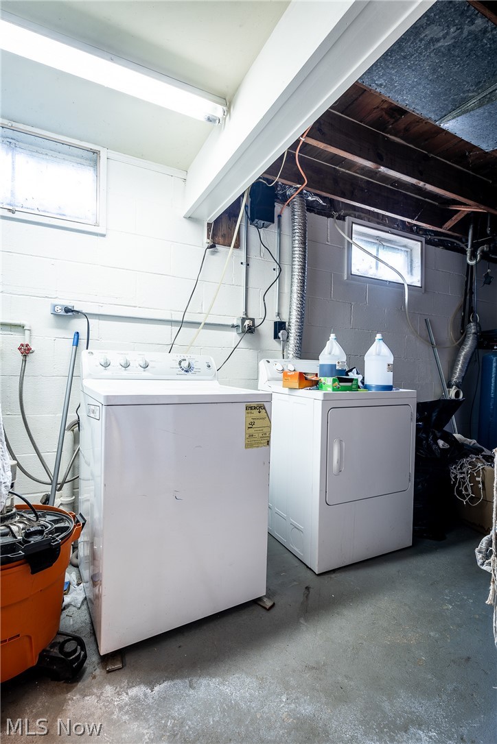 305 Oneida Avenue Northwest Canton, OH 44708 - Photo 12 of 21 Lower level laundry