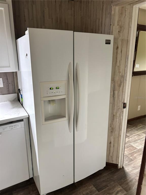 11511 Northeast 110th Road Oxford, FL 34484 - Photo 31 of 43 a utility room with dryer and washer