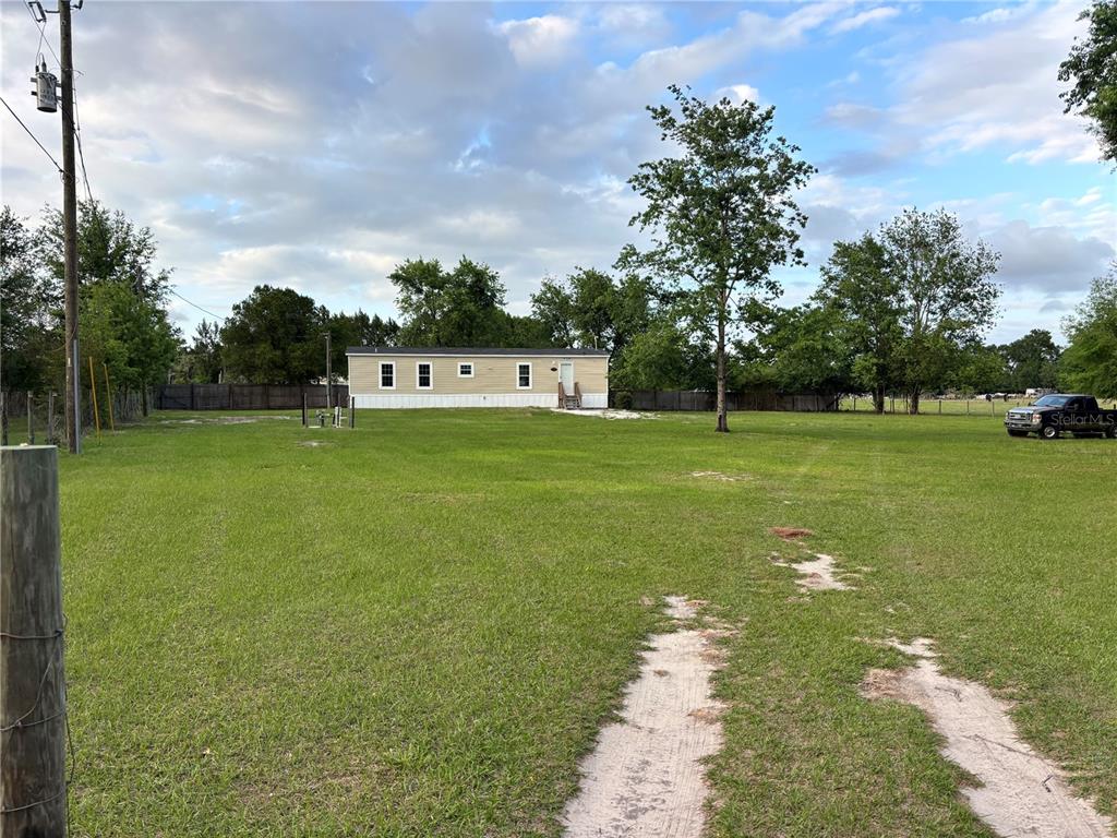 11511 Northeast 110th Road Oxford, FL 34484 - Photo 4 of 43