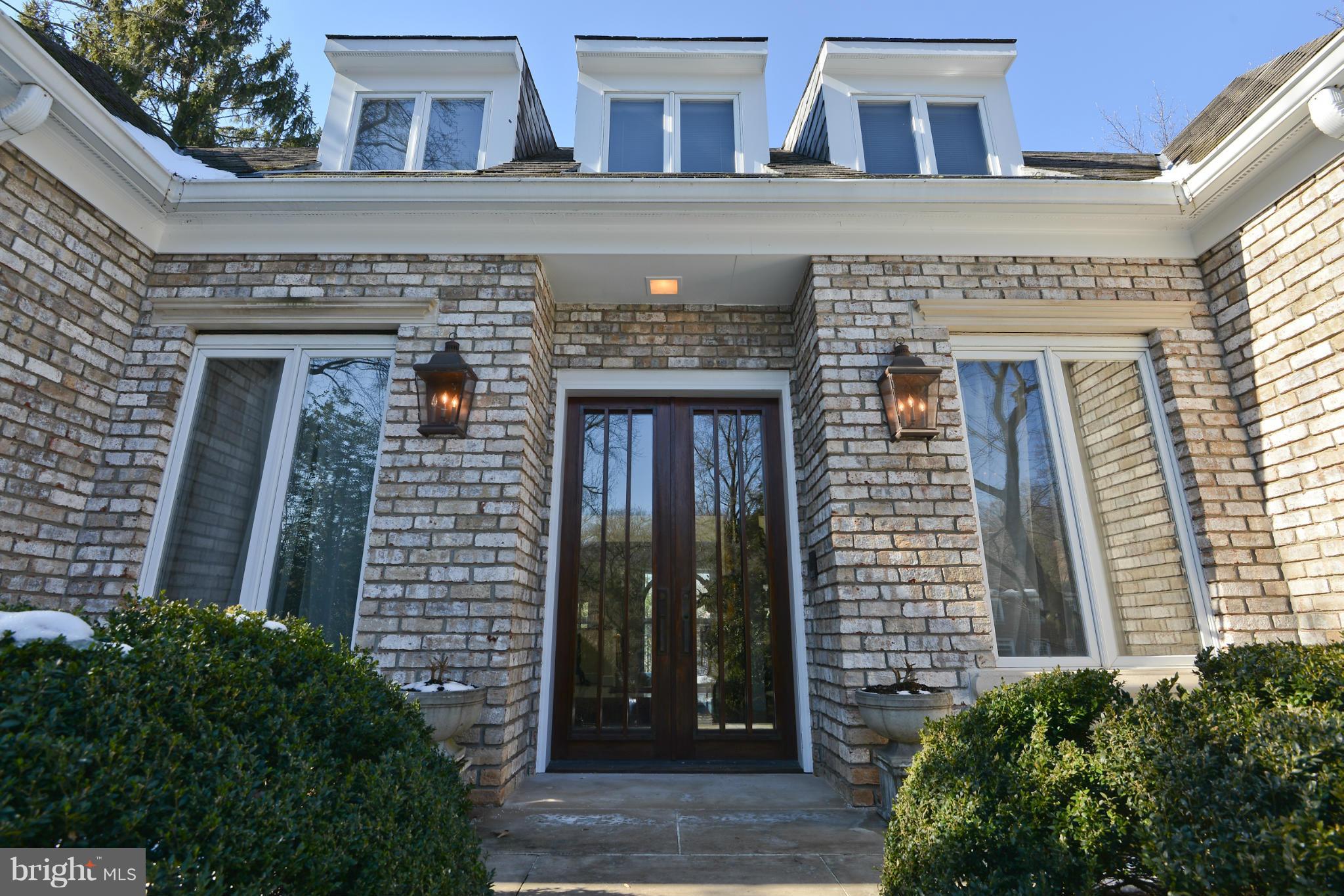 1330 Merrie Ridge Road McLean, VA 22101 - Photo 3 of 28 Exterior (Front)