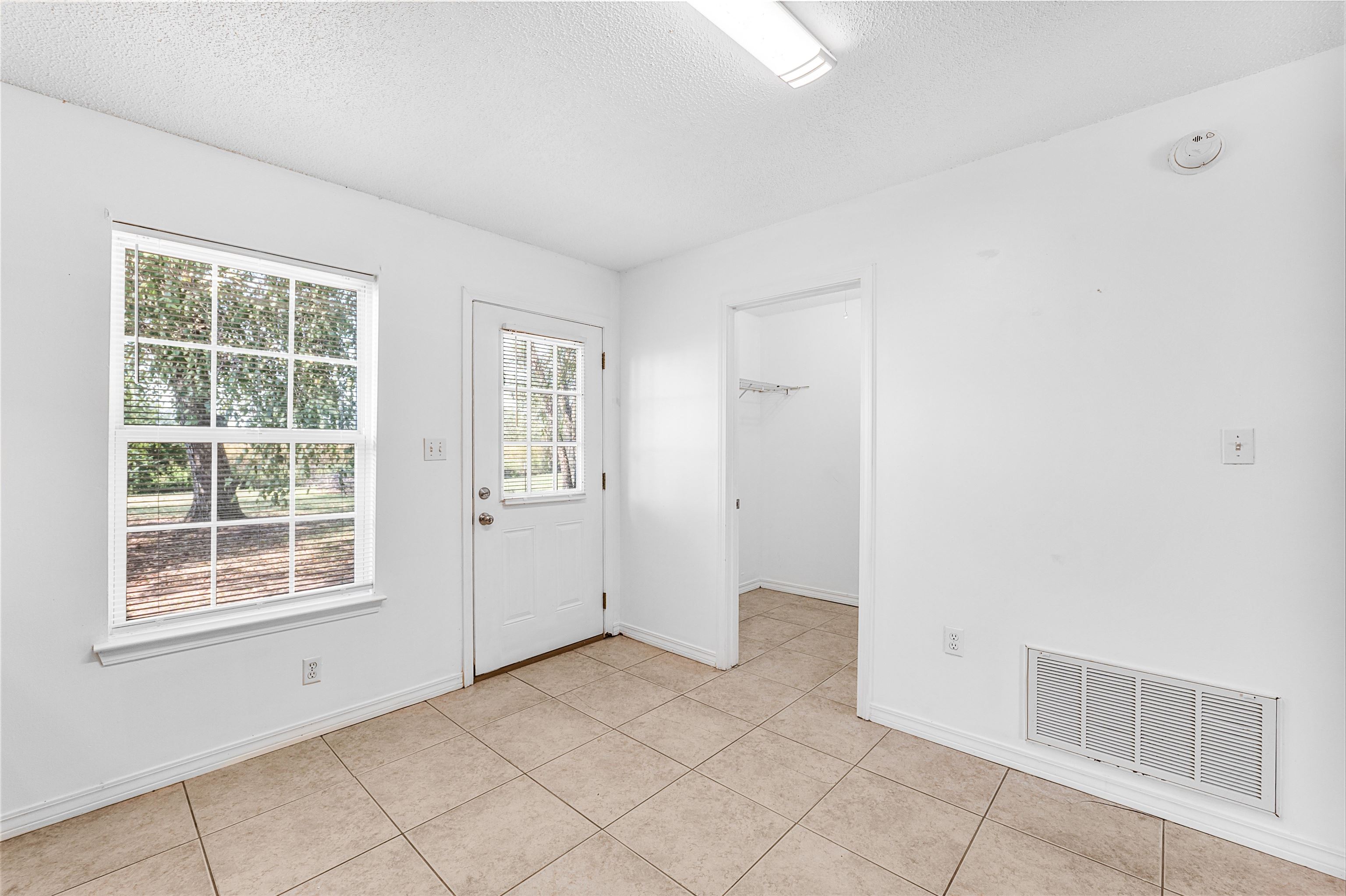 14919 Daugherty Road Foley, AL 36535 - Photo 18 of 27 Entry