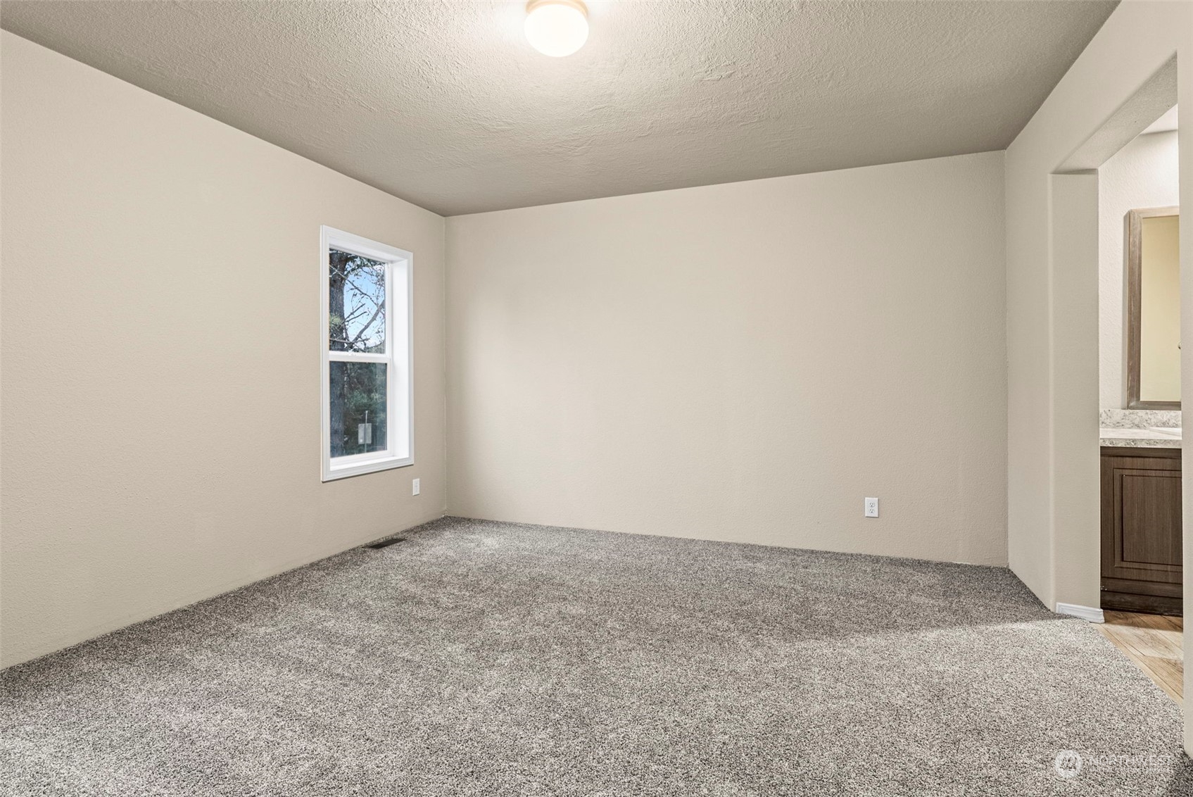 128 Streeter Road Silverlake, WA 98645 - Photo 14 of 24 Gallery Image 14
