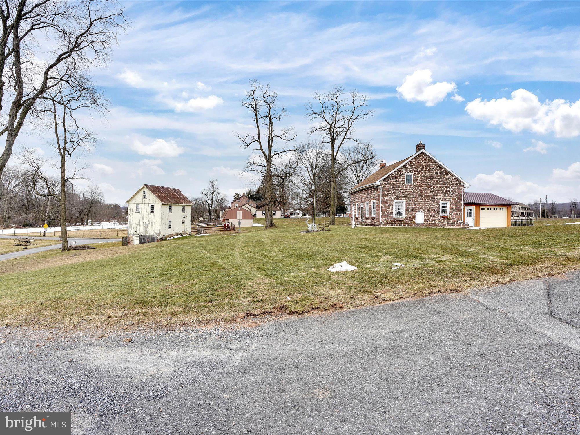 15 Resh Road Reinholds, PA 17569 - Photo 1 of 33 View 1