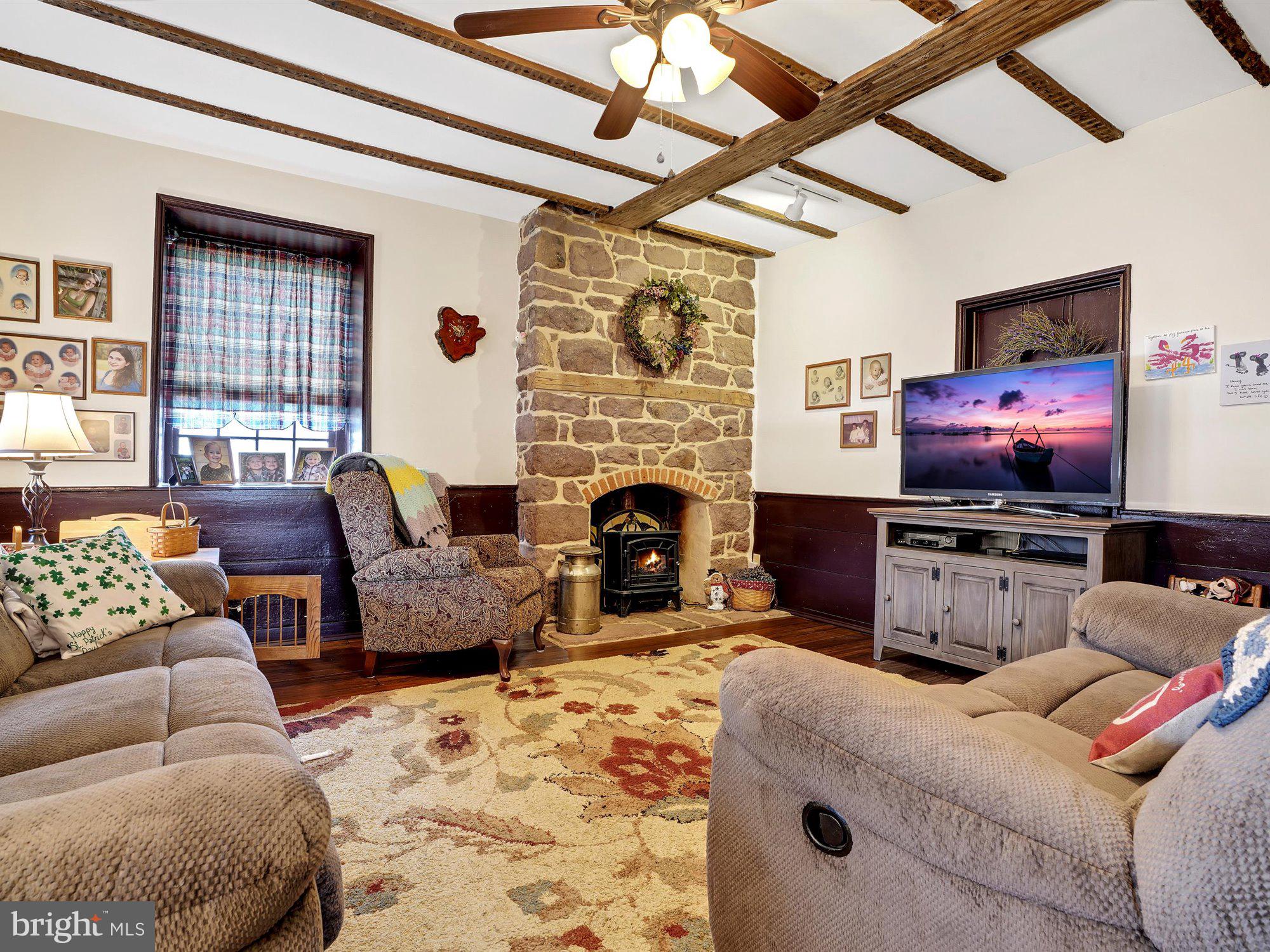 15 Resh Road Reinholds, PA 17569 - Photo 11 of 33 Living Room