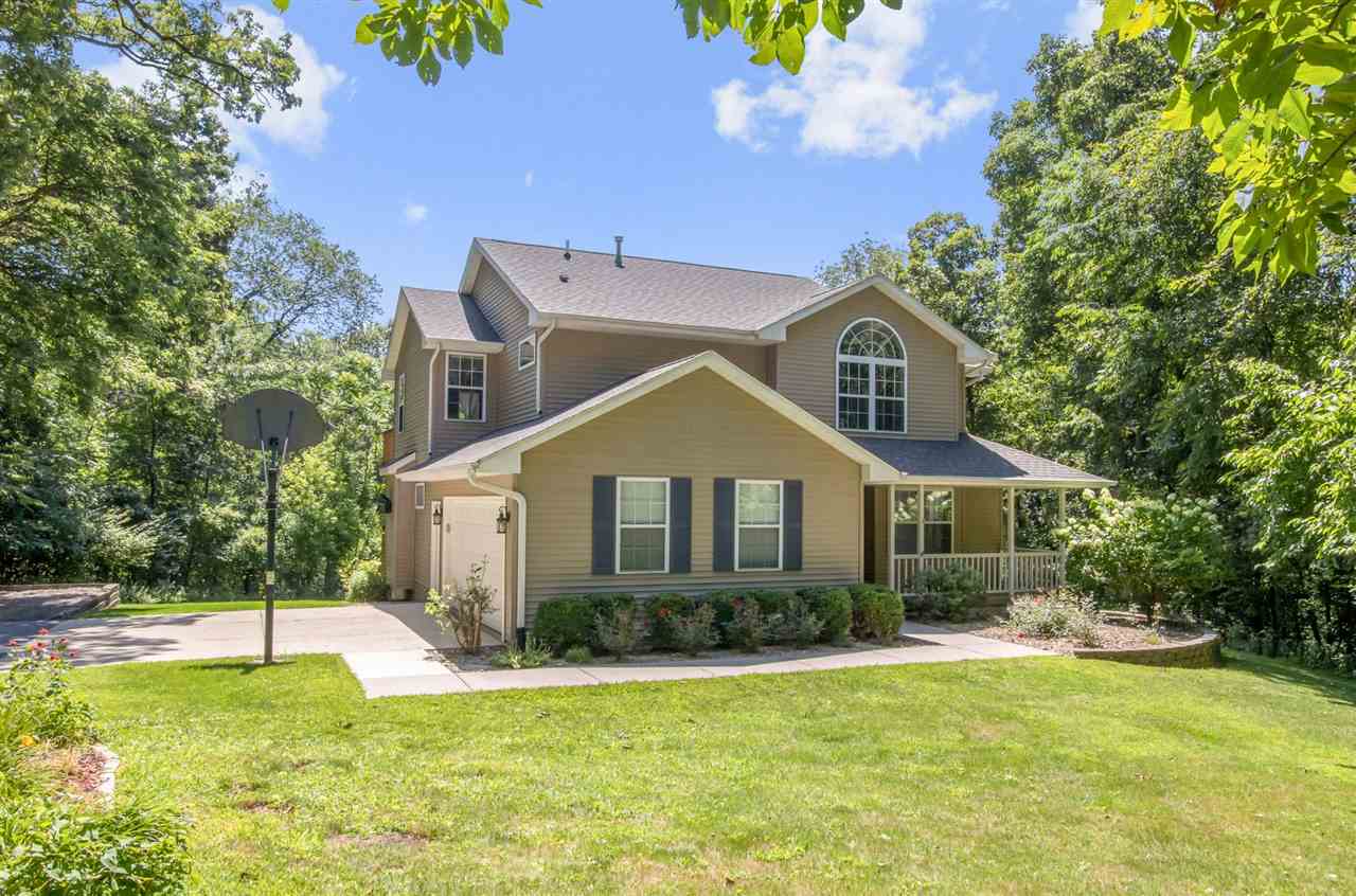 3043 Sandy Beach Road Northeast Swisher, IA 52338 - Photo 2 of 9 Gallery Image 2
