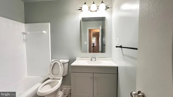 $3,900 | 8517 Marquette Street, Vienna, VA 22180