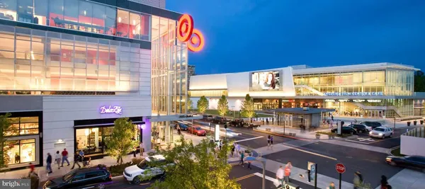 $3,900 | 8517 Marquette Street, Vienna, VA 22180