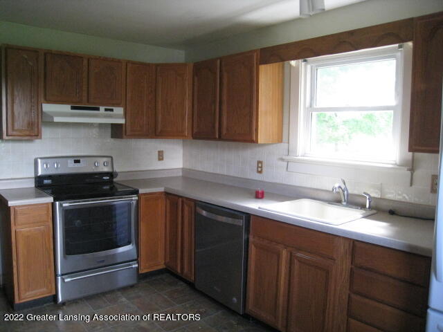 375 East Frost Road Mason, MI 48854 - Photo 12 of 22 IMG_5804