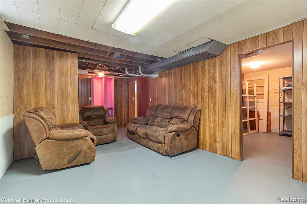 5010 Cass Elizabeth Road Waterford, MI 48327 - Photo 19 of 31 Gallery Image 19