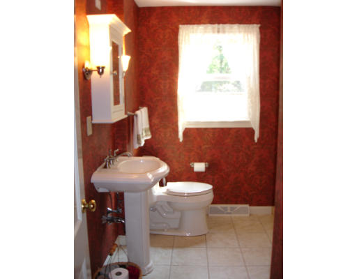 15 Drawbridge Road Westford, MA 01886 - Photo 13 of 30 Gallery Image 13
