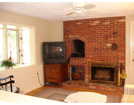 15 Drawbridge Road Westford, MA 01886 - Photo 18 of 30 Gallery Image 18