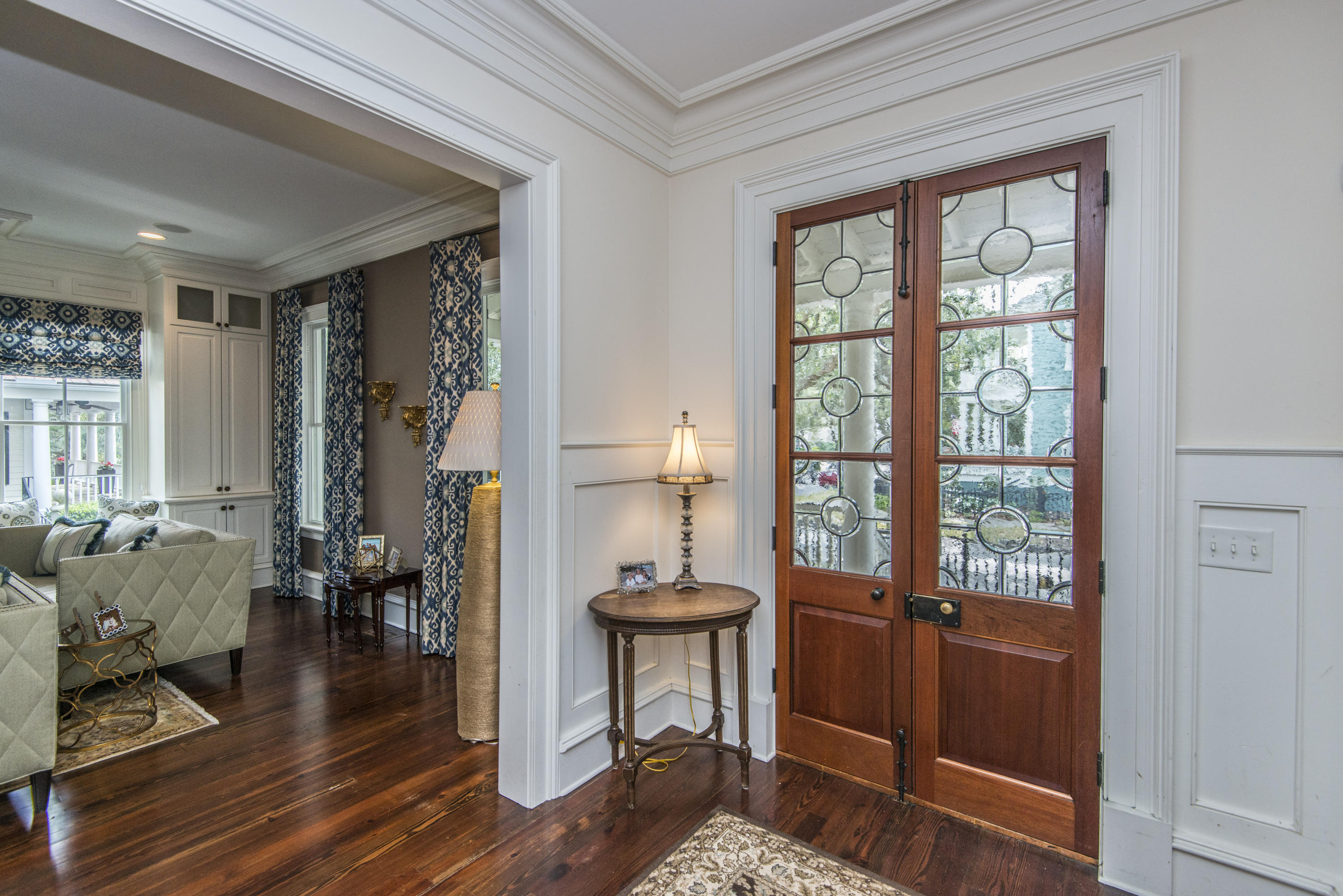 53 Isle Of Hope Road Mount Pleasant, SC 29464 - Photo 5 of 21 Beveled front door