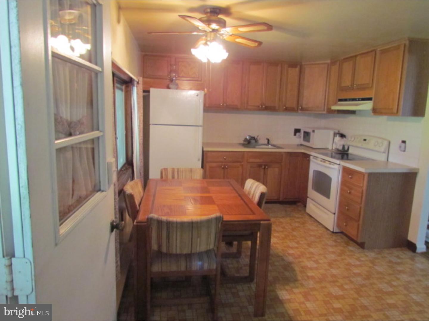 723 Valley Road Warminster, PA 18974 - Photo 13 of 21 Kitchen