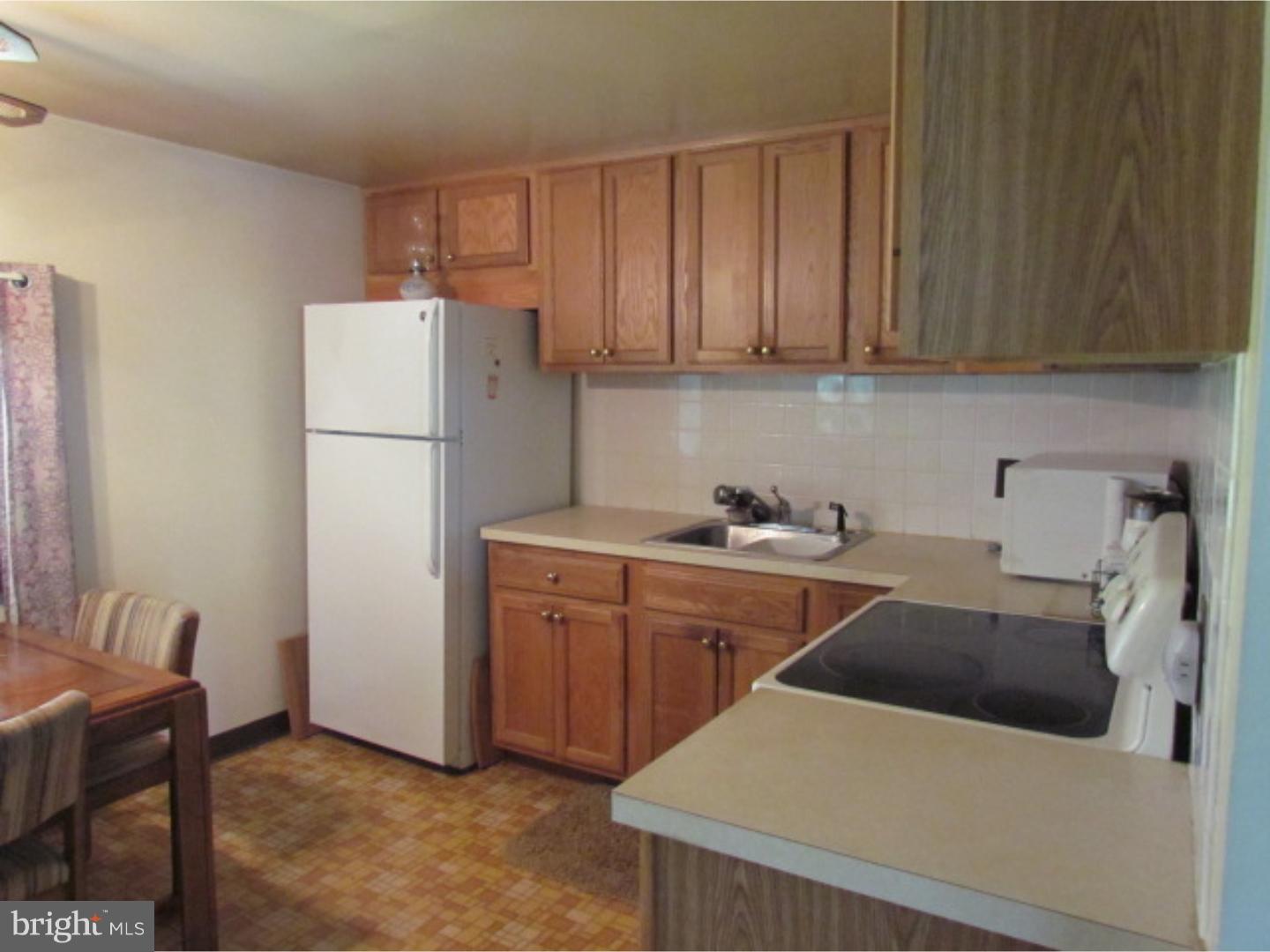723 Valley Road Warminster, PA 18974 - Photo 14 of 21 Kitchen