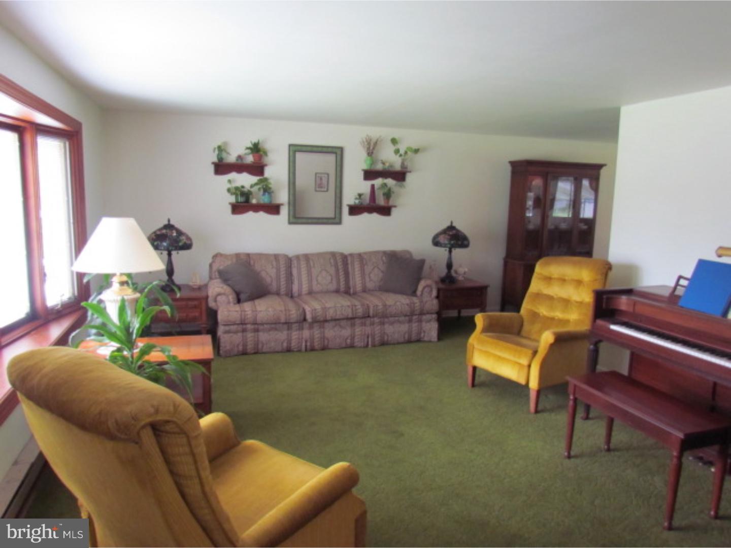 723 Valley Road Warminster, PA 18974 - Photo 7 of 21 Living Room
