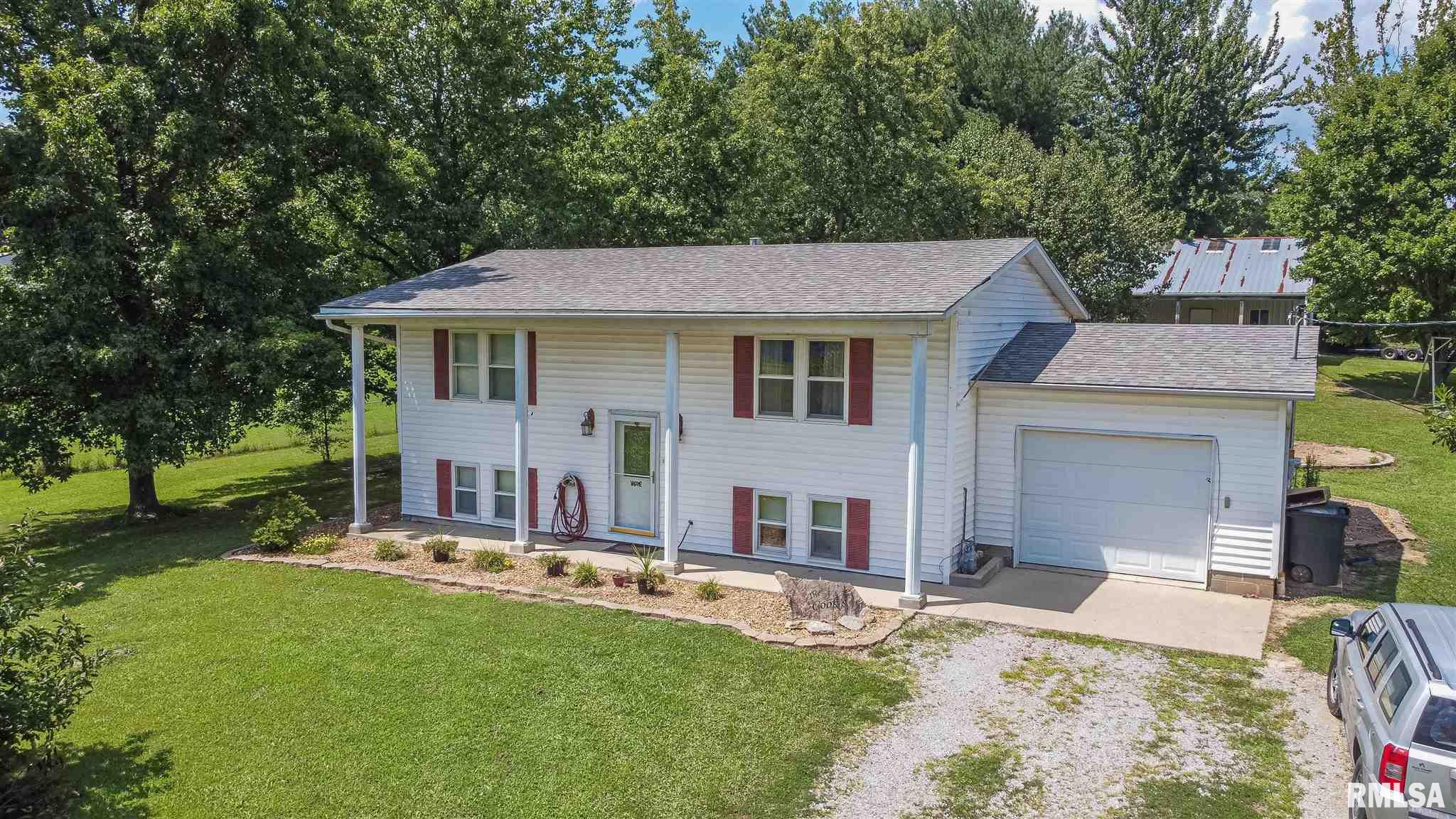 18824 East Fairfield Road Mount Vernon, IL 62864 - Photo 1 of 33 Gallery Image 1