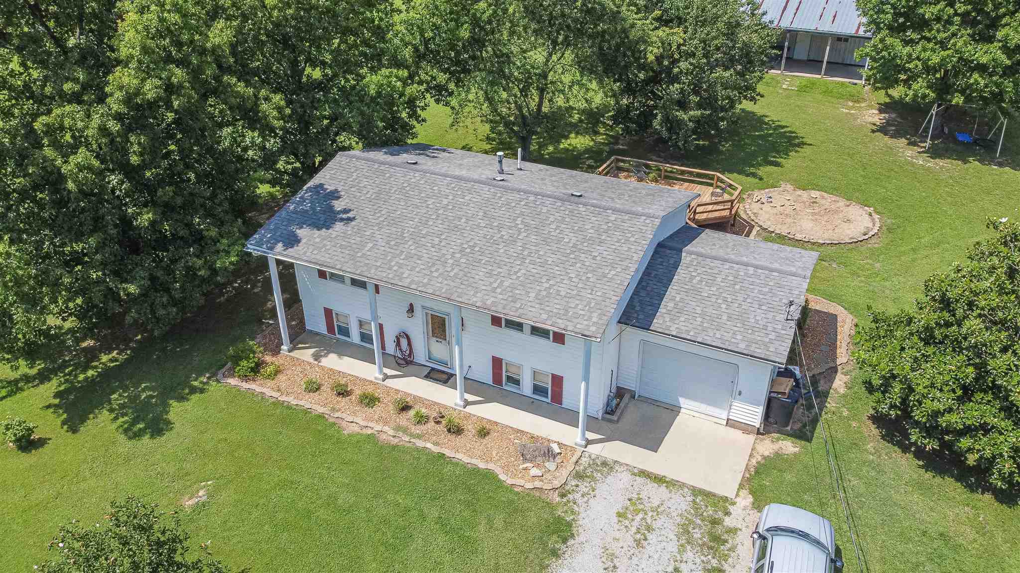 18824 East Fairfield Road Mount Vernon, IL 62864 - Photo 2 of 33 Gallery Image 2