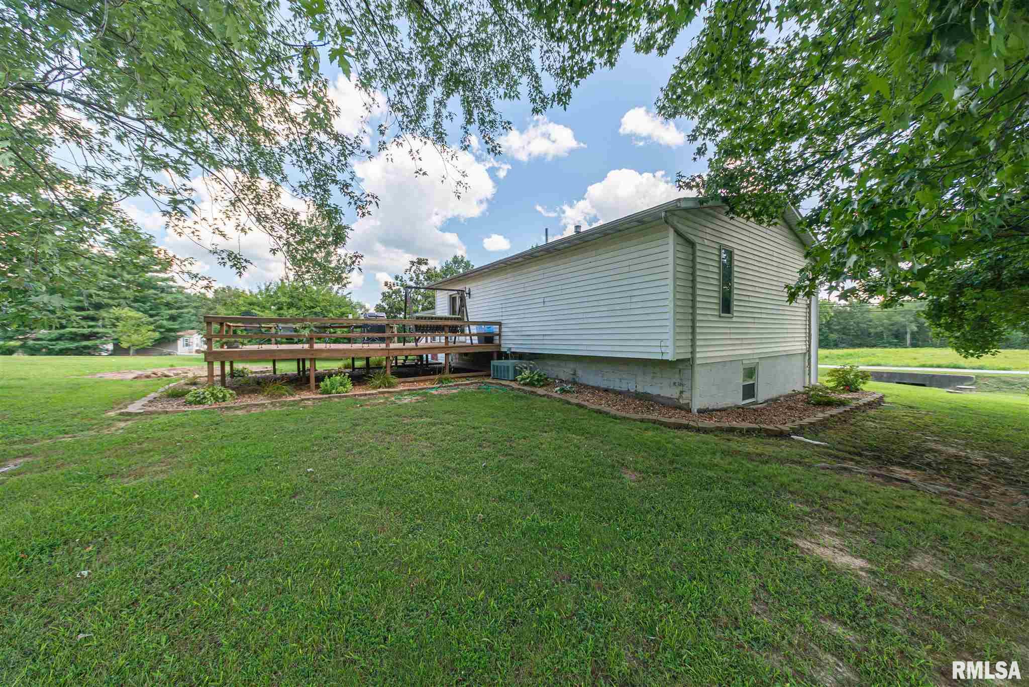 18824 East Fairfield Road Mount Vernon, IL 62864 - Photo 13 of 33 Gallery Image 13