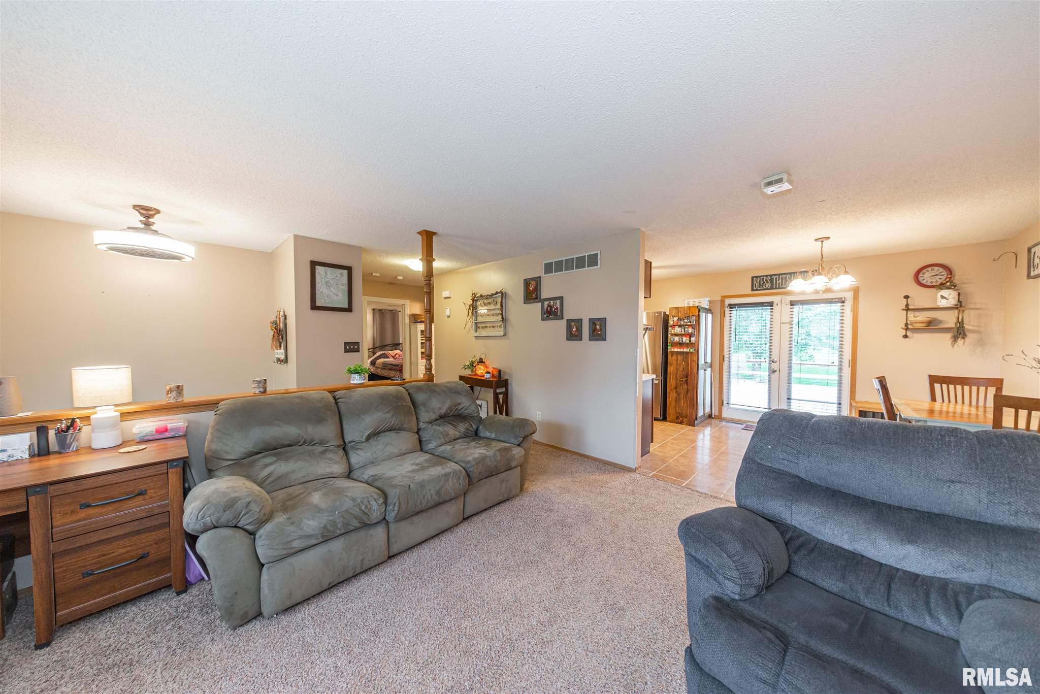 18824 East Fairfield Road Mount Vernon, IL 62864 - Photo 17 of 33 Gallery Image 17