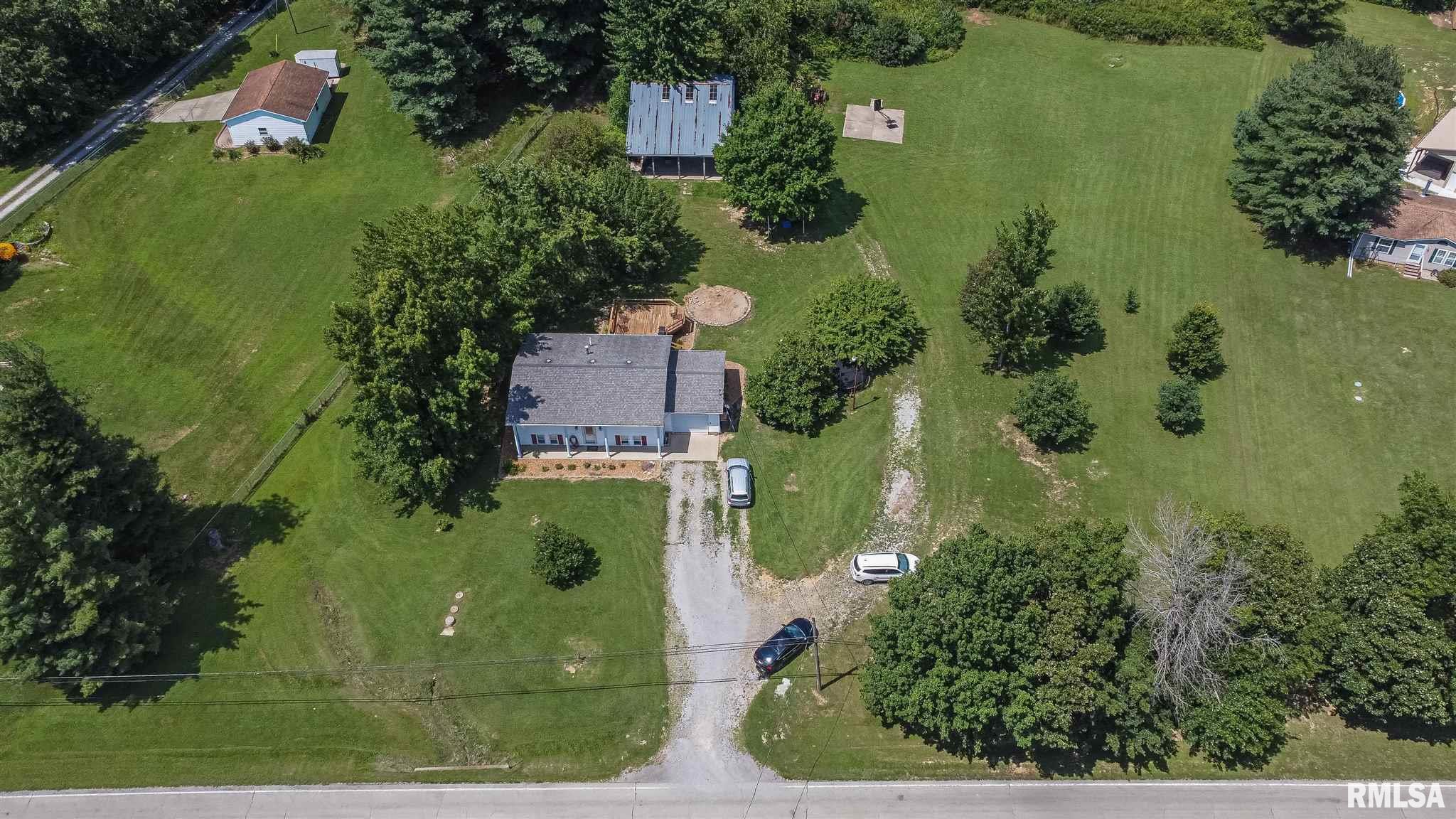 18824 East Fairfield Road Mount Vernon, IL 62864 - Photo 3 of 33 Gallery Image 3