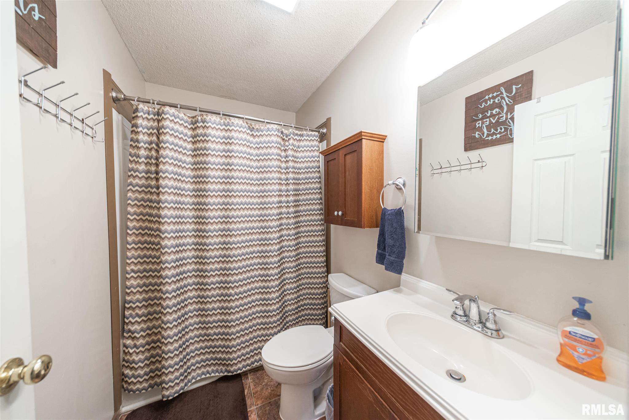 18824 East Fairfield Road Mount Vernon, IL 62864 - Photo 27 of 33 Gallery Image 27