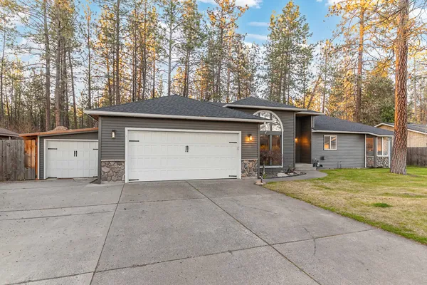 $520,000 | 7204 West Kendick Avenue, Nine Mile Falls, WA 99026