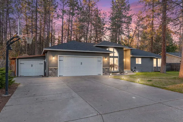 $520,000 | 7204 West Kendick Avenue, Nine Mile Falls, WA 99026