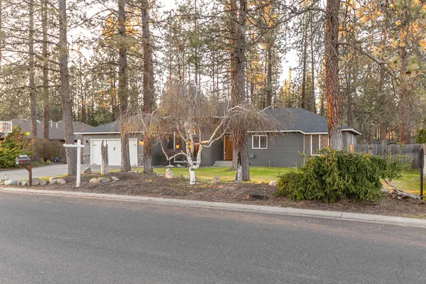 $520,000 | 7204 West Kendick Avenue, Nine Mile Falls, WA 99026