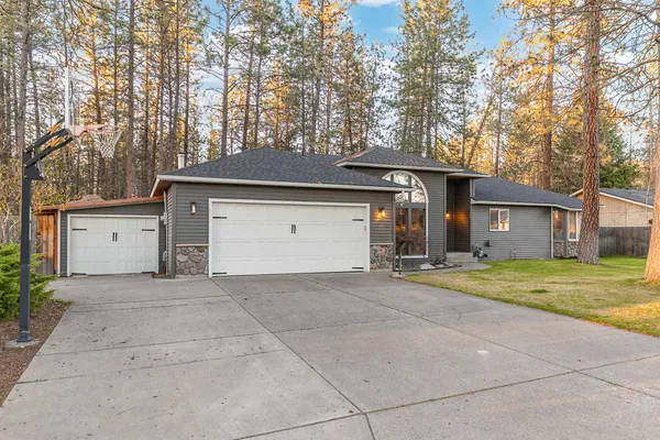 $520,000 | 7204 West Kendick Avenue, Nine Mile Falls, WA 99026