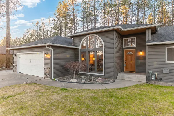 $520,000 | 7204 West Kendick Avenue, Nine Mile Falls, WA 99026