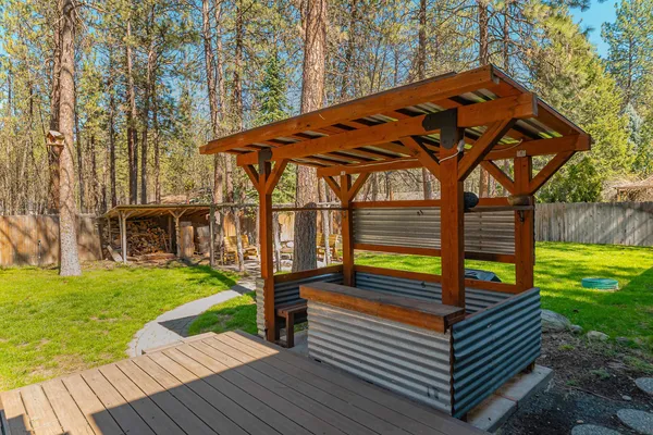 $520,000 | 7204 West Kendick Avenue, Nine Mile Falls, WA 99026