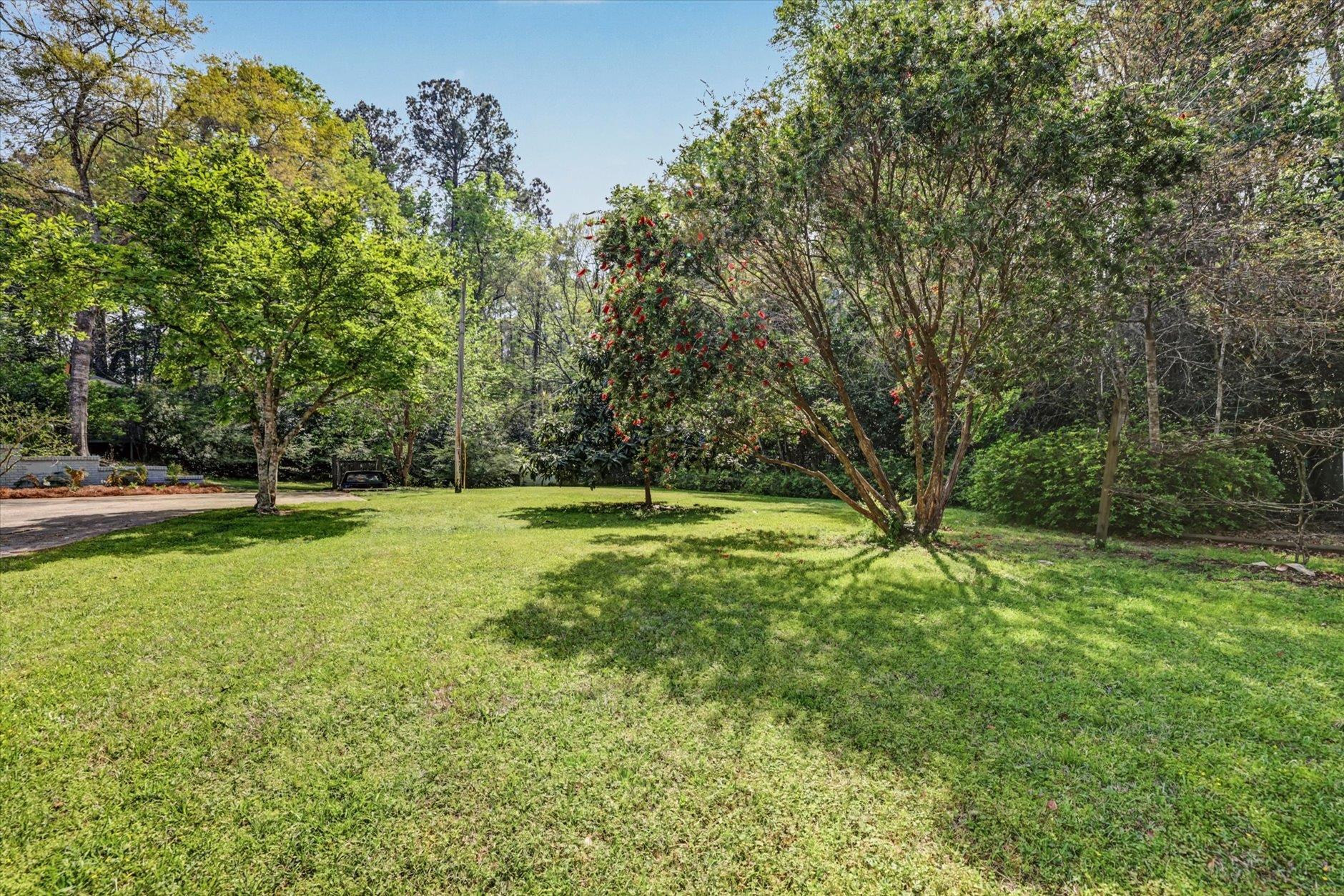 209 Ridgeland Road Tallahassee, FL 32312 - Photo 3 of 69