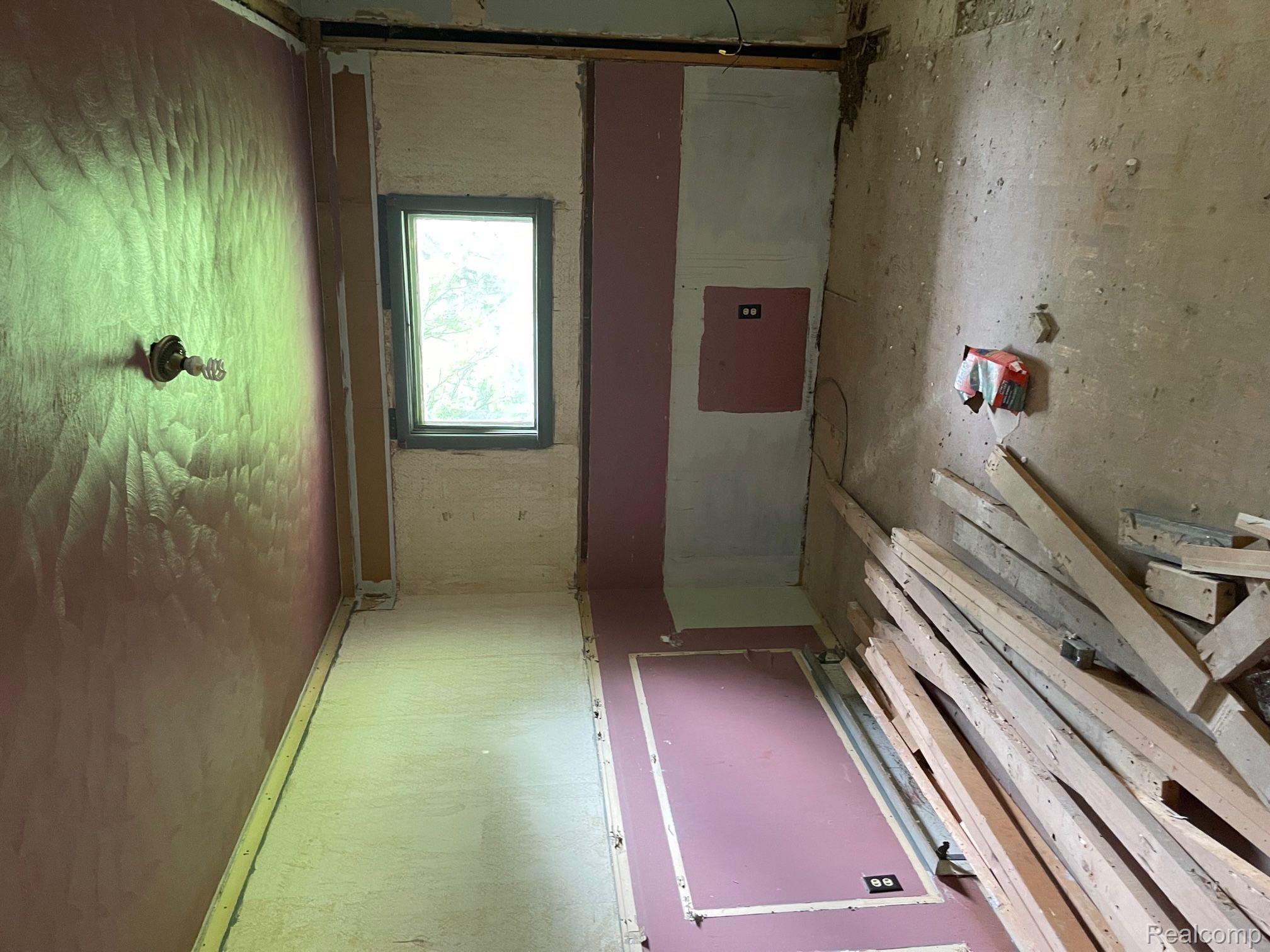 4139 West Carpenter Road Flint, MI 48504 - Photo 13 of 16 Bedroom