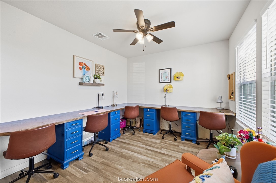 6001 Crest Bridge Bryan, TX 77807 - Photo 5 of 35