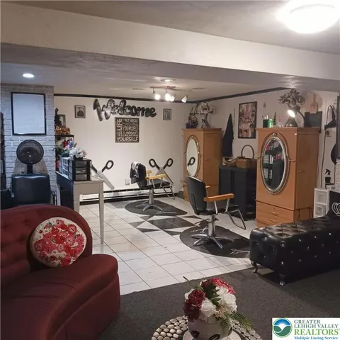 $200,000 | 6 East Avenue, Mount Carmel, PA 17851