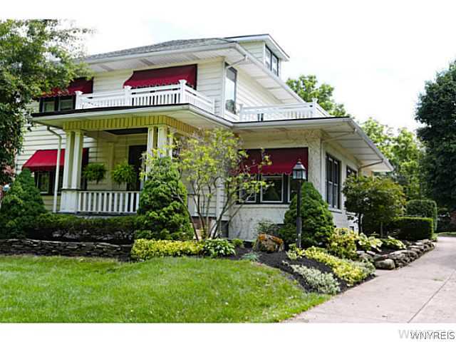 33 Ivyhurst Road Amherst, NY 14226 - Photo 1 of 1 Exterior Front