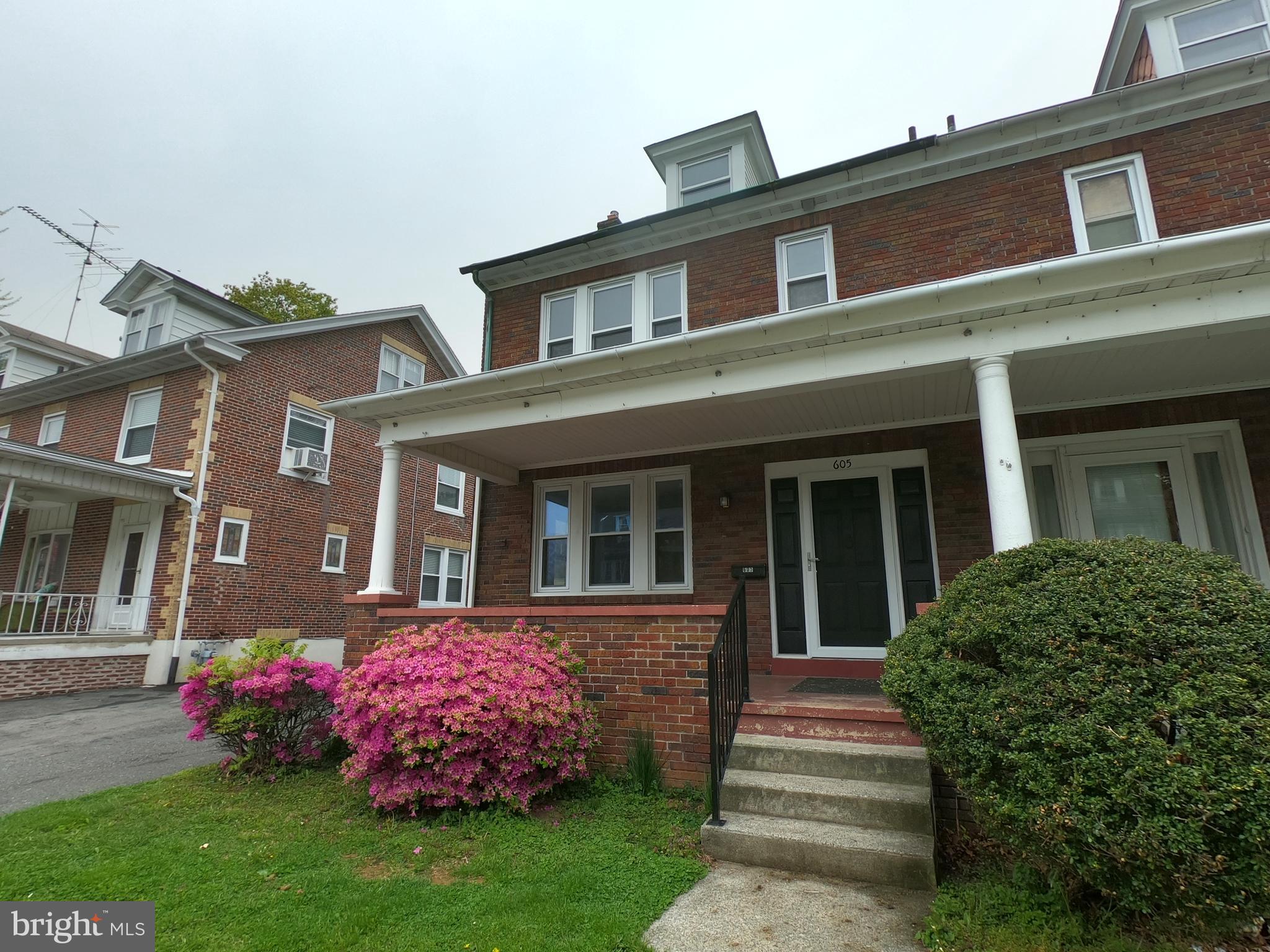 605 March Street Reading, PA 19607 - Photo 4 of 20