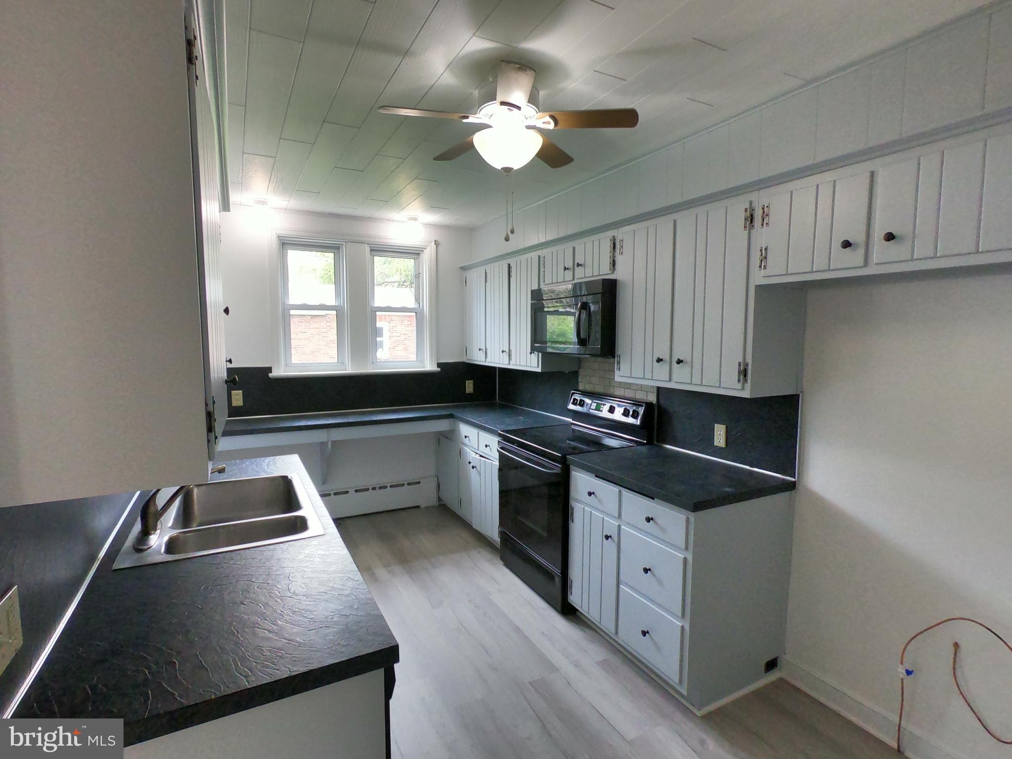 605 March Street Reading, PA 19607 - Photo 8 of 20