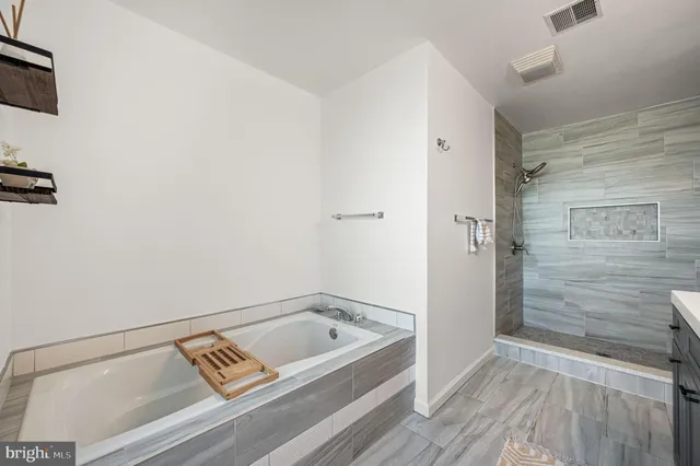 $450,000 | 1050 Square Drive, Unit 2, Phoenixville, PA 19460