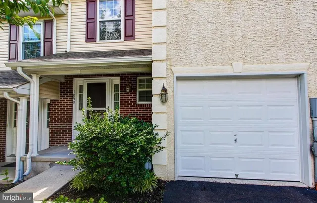 $450,000 | 1050 Square Drive, Unit 2, Phoenixville, PA 19460