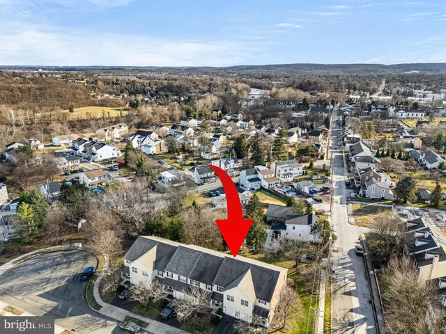 $450,000 | 1050 Square Drive, Unit 2, Phoenixville, PA 19460