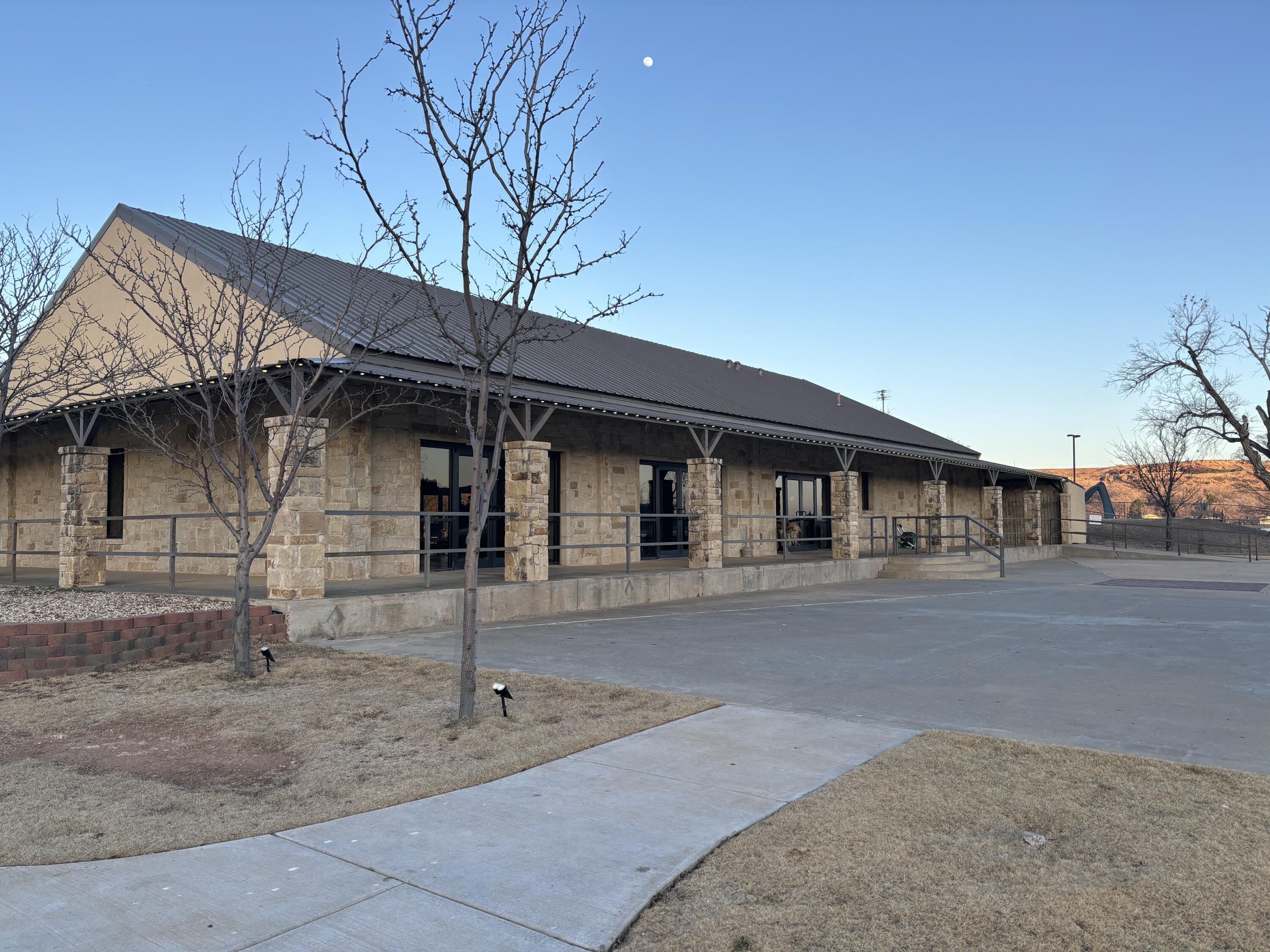 109 South Lake Shore Drive Ransom Canyon, TX 79366 - Photo 101 of 112 IMG_0110