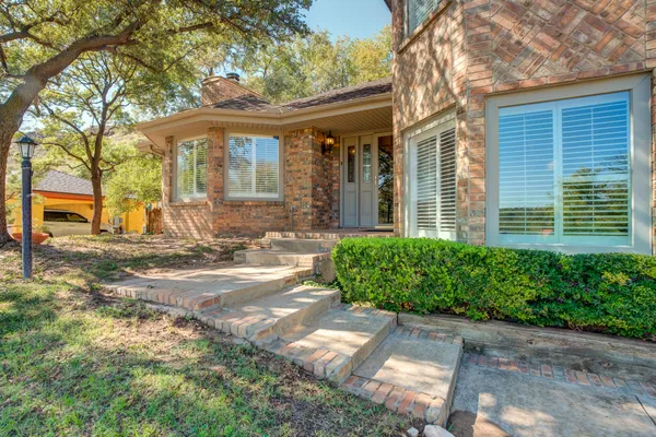 $700,000 | 109 South Lake Shore Drive, Ransom Canyon, TX 79366