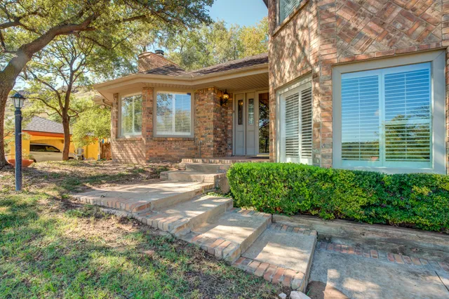 $700,000 | 109 South Lake Shore Drive, Ransom Canyon, TX 79366