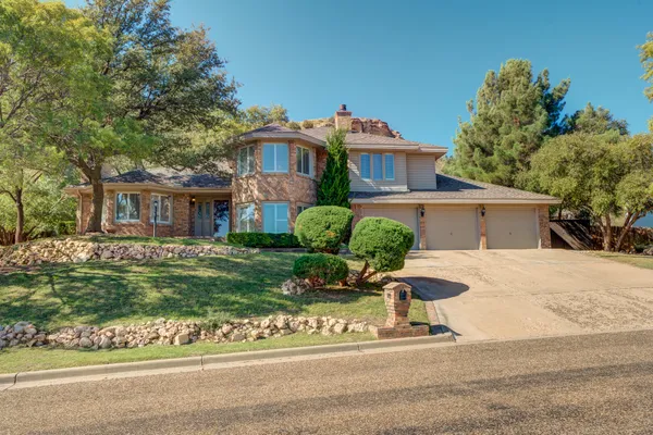 $700,000 | 109 South Lake Shore Drive, Ransom Canyon, TX 79366