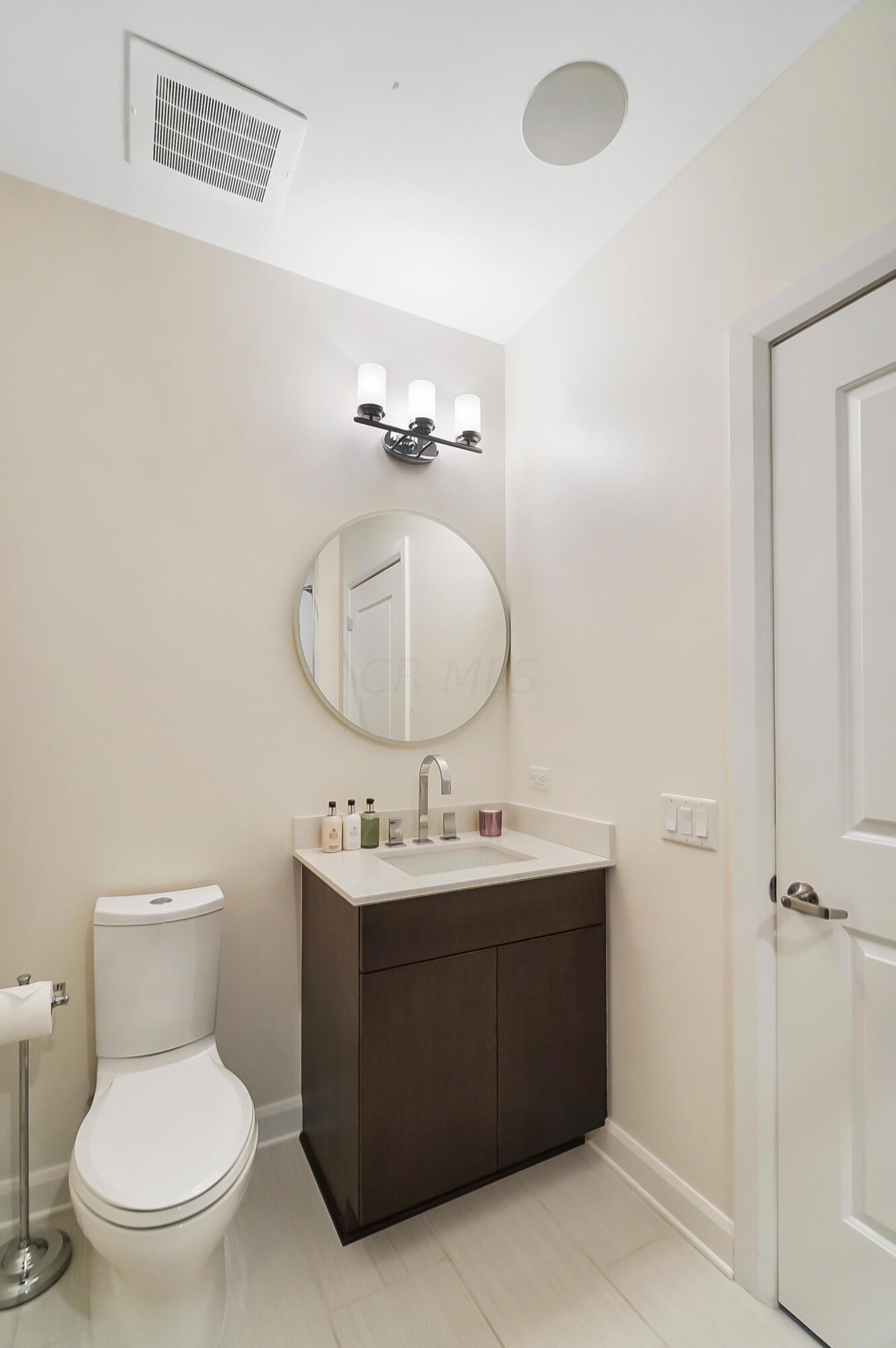 250 West Spring Street, Unit 925 Columbus, OH 43215 - Photo 32 of 57 Guest Bathroom