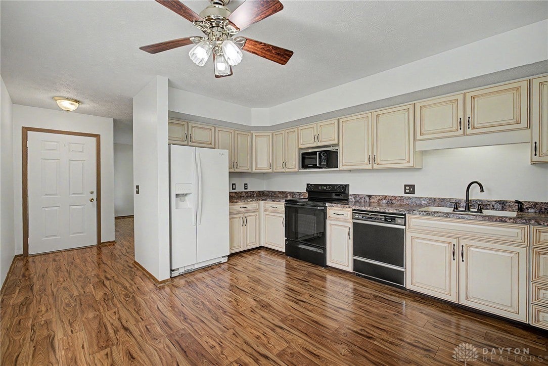 2939 Avery Circle Springfield, OH 45503 - Photo 11 of 25 Gallery Image 11